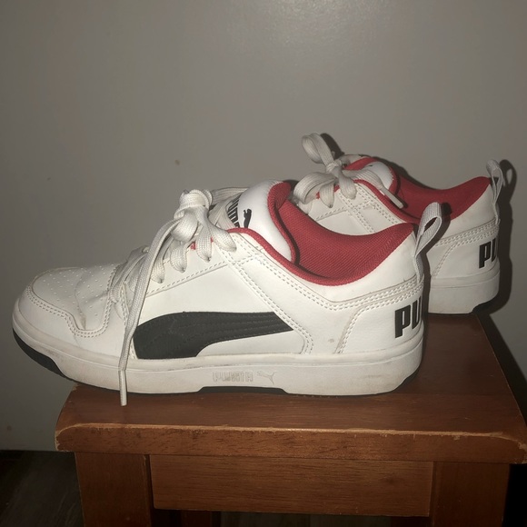 Women’s/Kids white/red/black Pumas - Picture 1 of 8